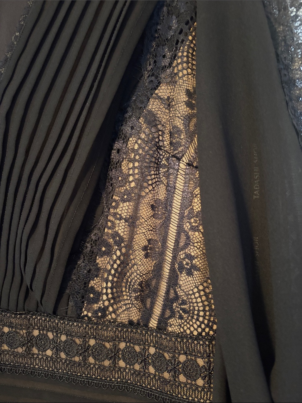 Tadashi Shoji Black Lace Pintuck Cocktail V-Neck Long Sleeve Midi Dress - Picture 4 of 13